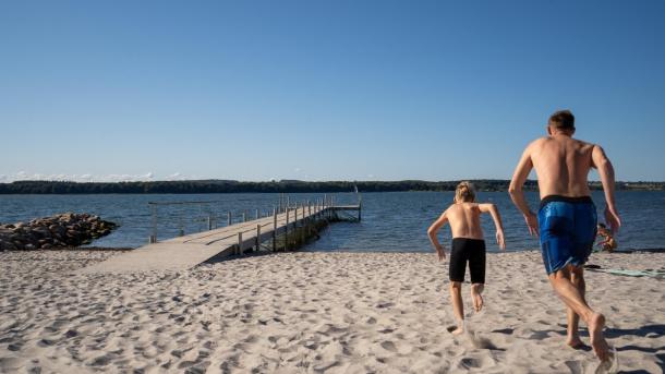 Het Husodde Strand aan het Horsens Fjord in Zuidoost Jutland, Denemarken